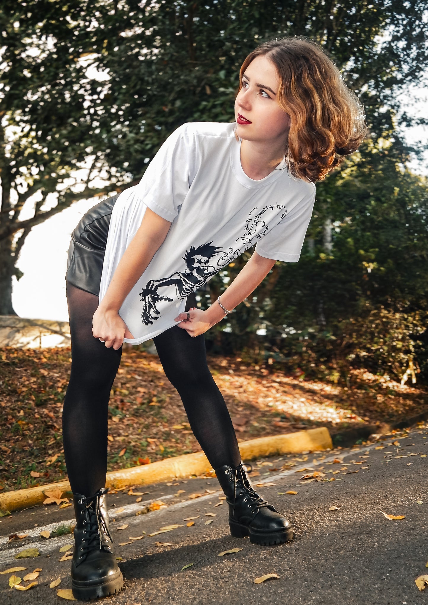 WHITE PUNK SKULL TEE